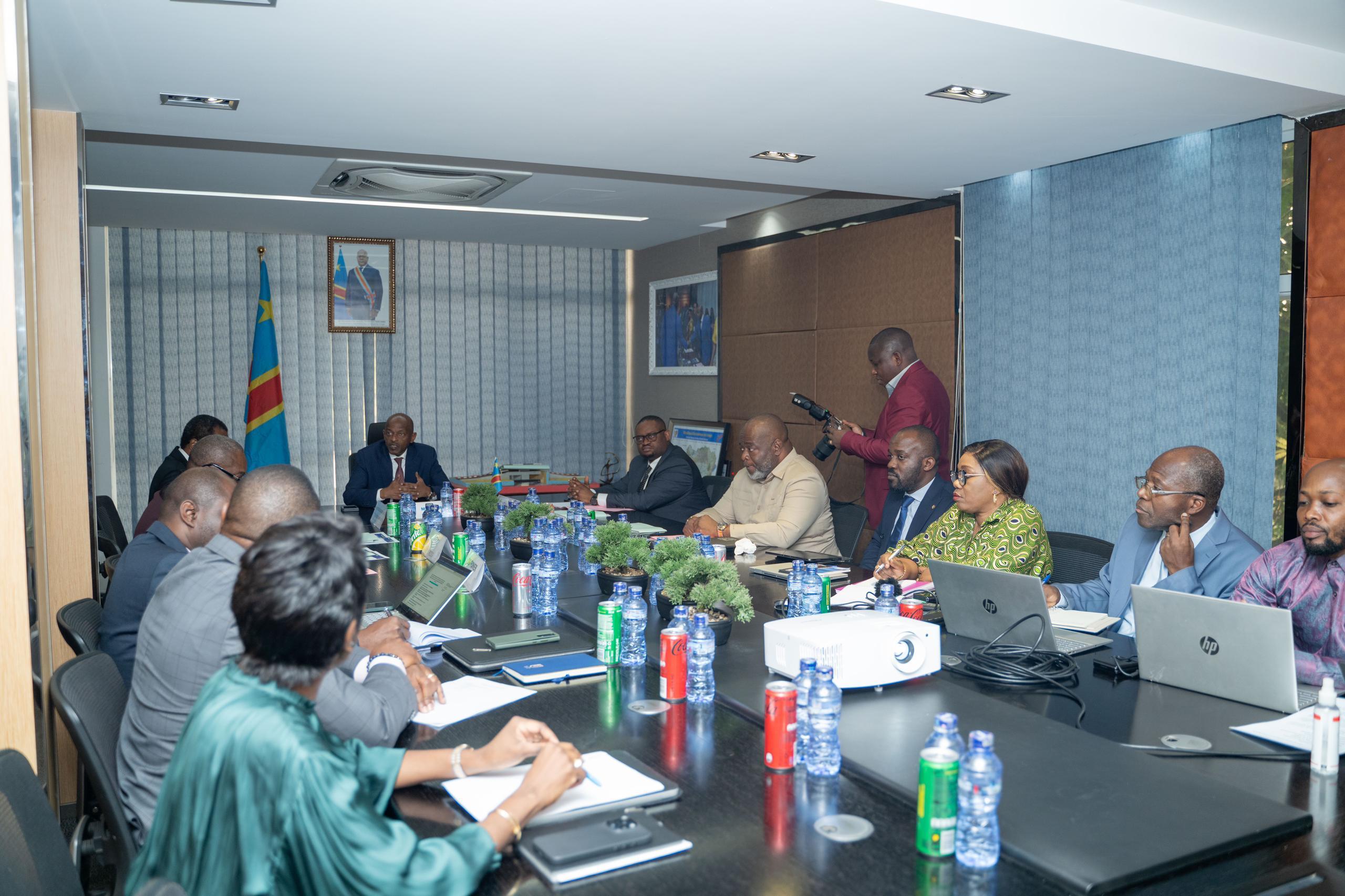 Acp3 Rdc RDC: le programme de construction des routes passé en revue - ACP