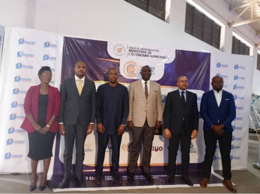 Kinshasa: l'accessibilité du numérique dans les écoles envisagée en RDC ...